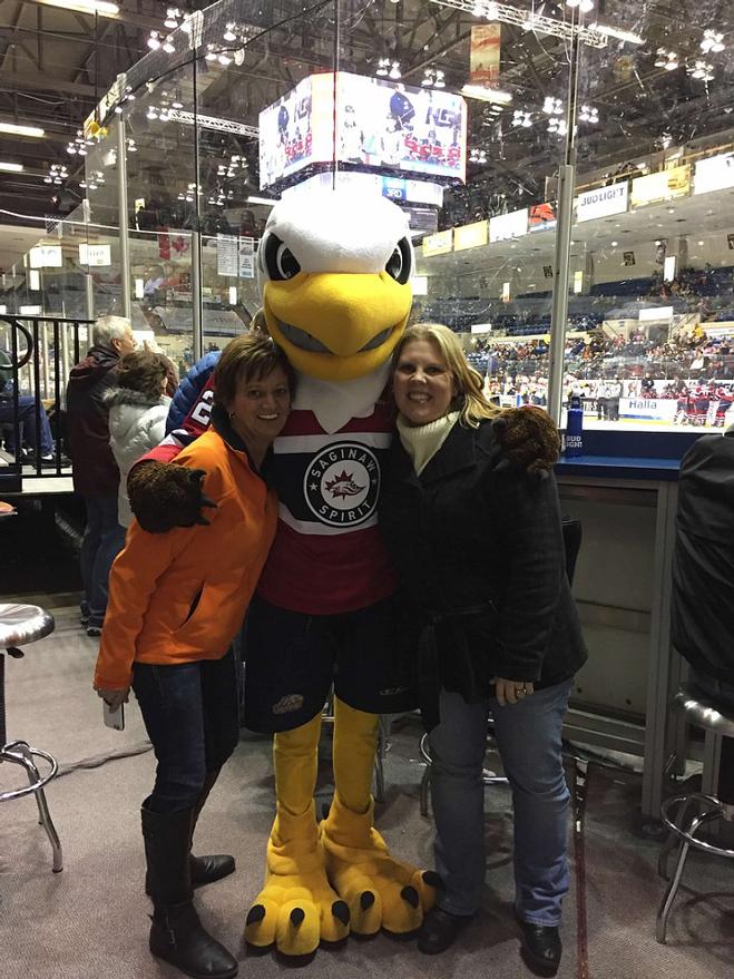 Valerie Welch and Carrie Butler Hang with Sammy Spirit 
